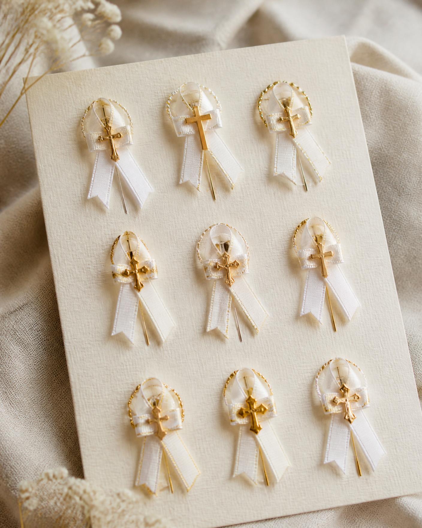 Martyrika Pins